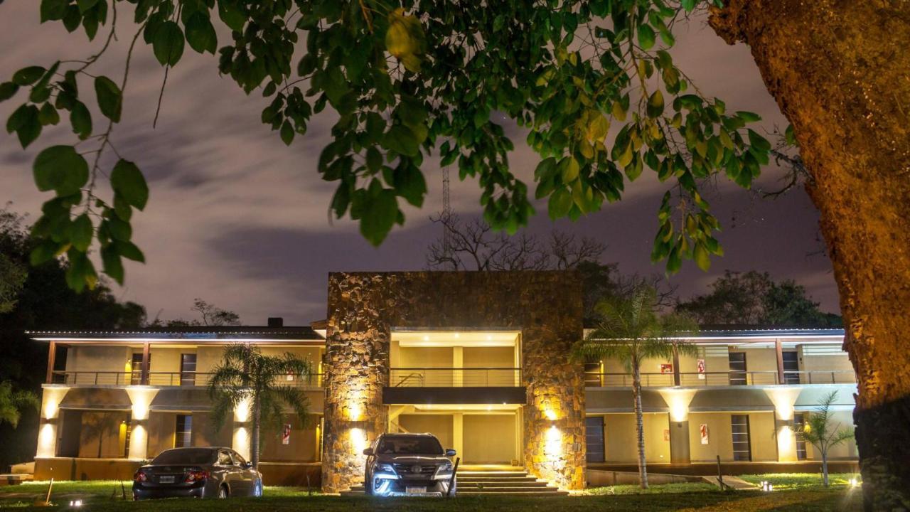 Pirayu Hotel & Resort ปูแอร์โตอีกวาซู ภายนอก รูปภาพ