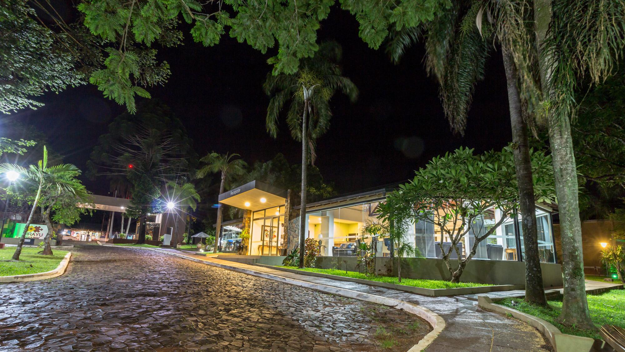 Pirayu Hotel & Resort ปูแอร์โตอีกวาซู ภายนอก รูปภาพ