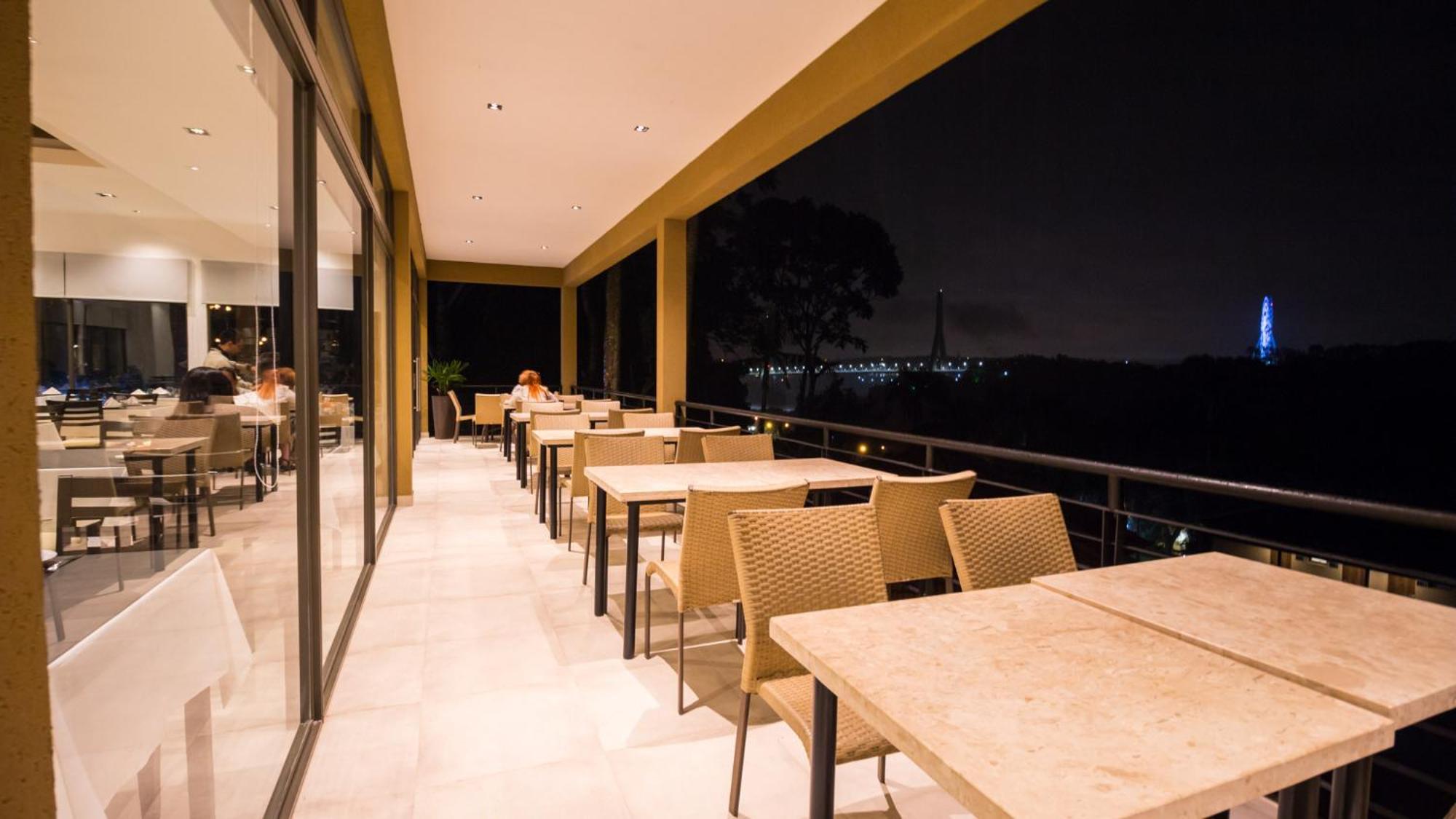 Pirayu Hotel & Resort ปูแอร์โตอีกวาซู ภายนอก รูปภาพ