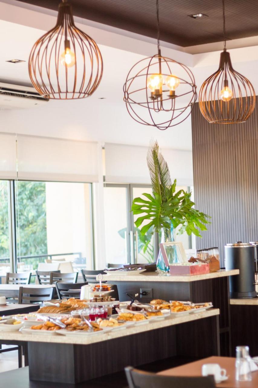 Pirayu Hotel & Resort ปูแอร์โตอีกวาซู ภายนอก รูปภาพ